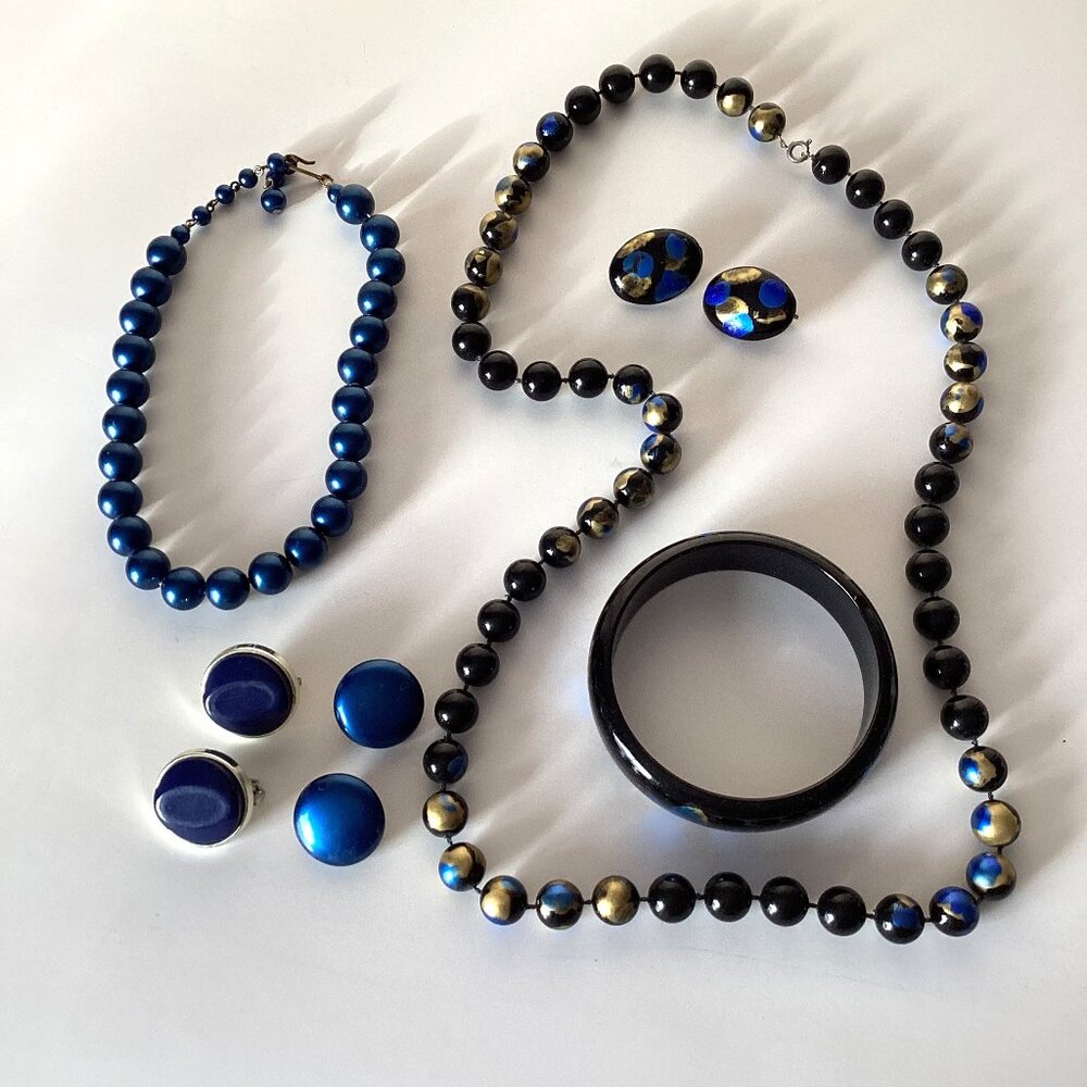 Vintage 2 Blue Necklaces 3 Sets of Blue Earrings + Bracelet Women's Accessories